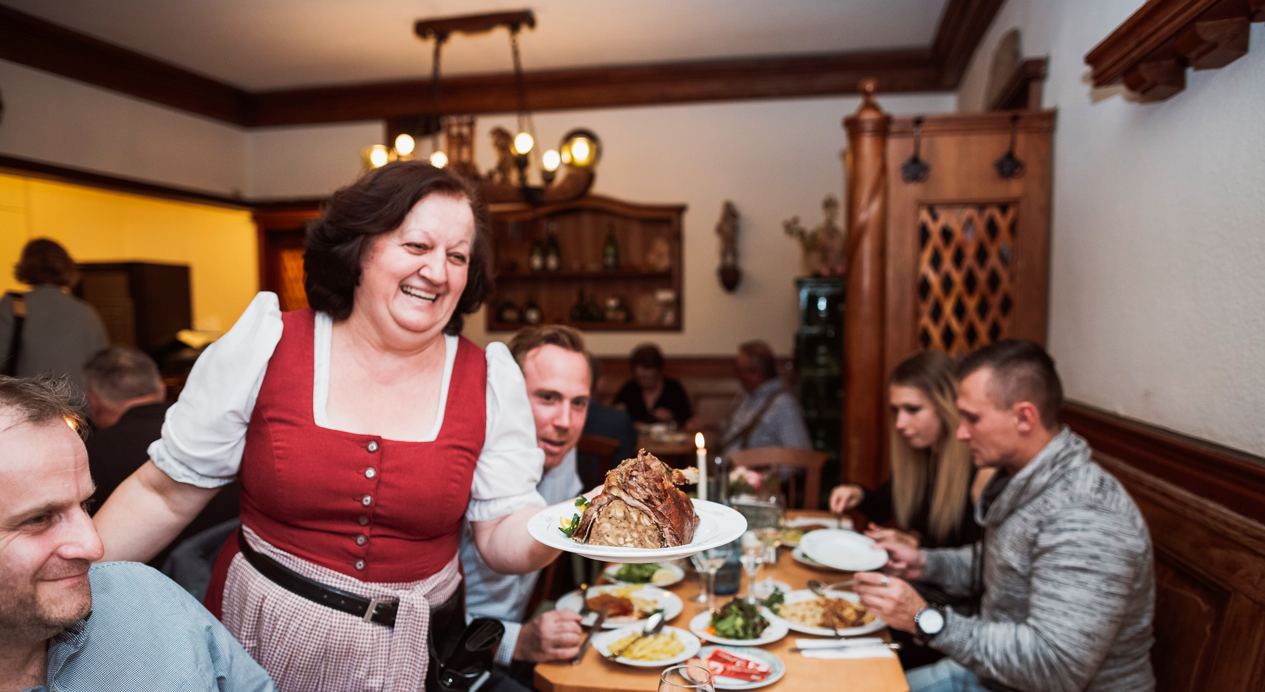 Wirtschaft im Gasthof zum weissen Lamm in Franken